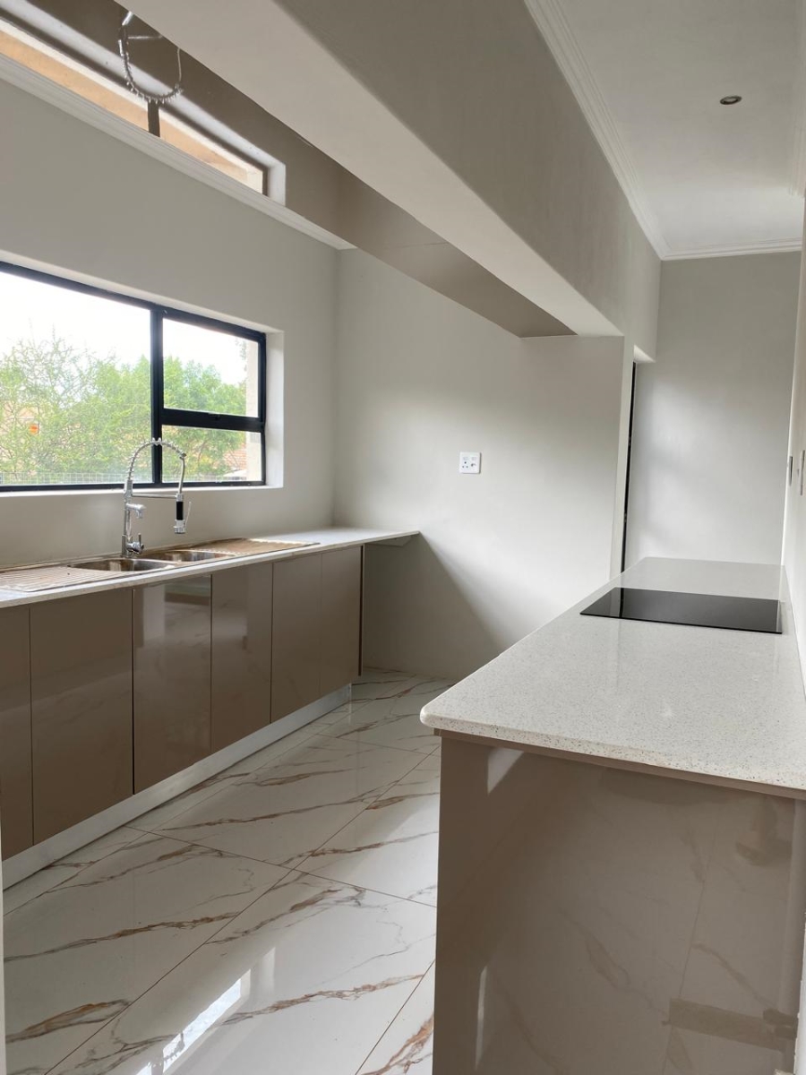 5 Bedroom Property for Sale in Seasons Lifestyle Estate North West